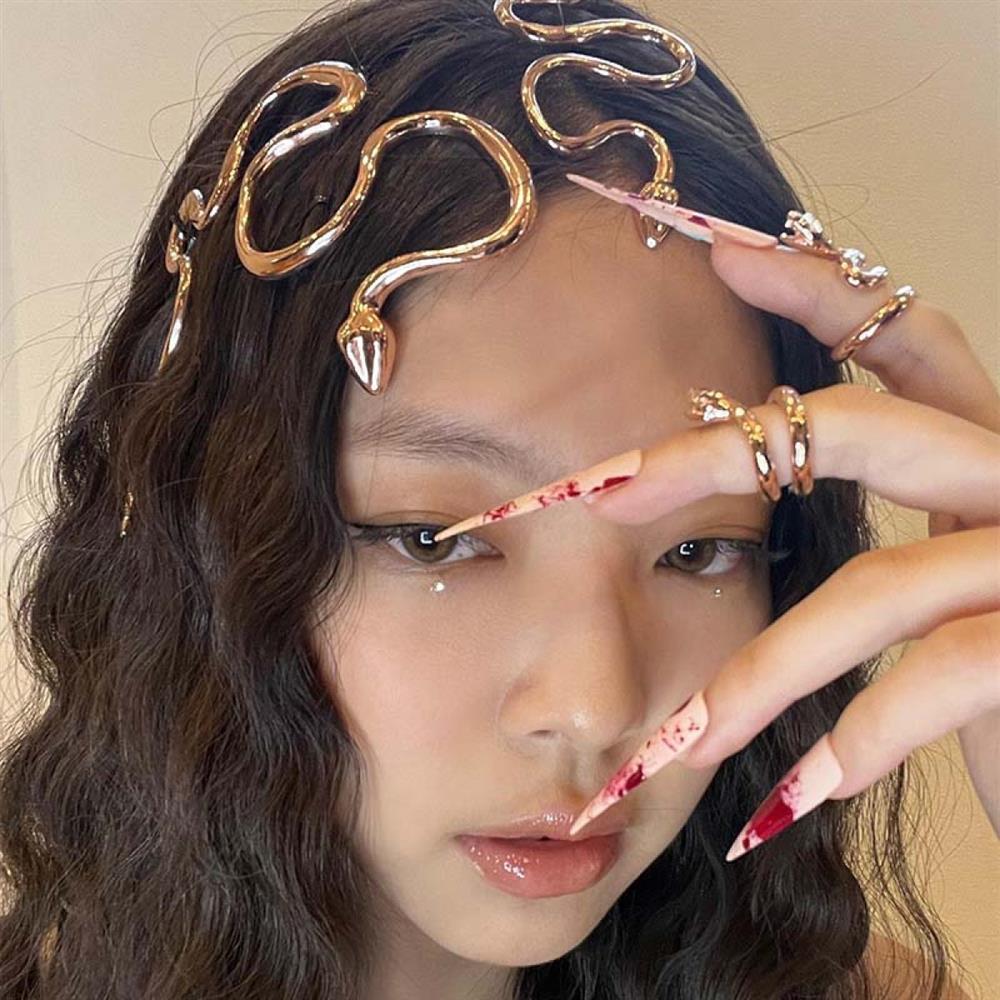 Quá trình thăng hạng nhan sắc qua từng năm của Jennie (Blackpink)-12