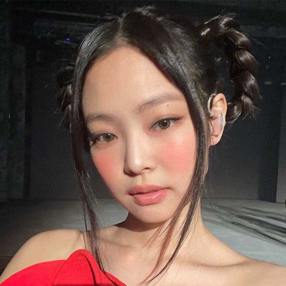 Quá trình thăng hạng nhan sắc qua từng năm của Jennie (Blackpink)-9