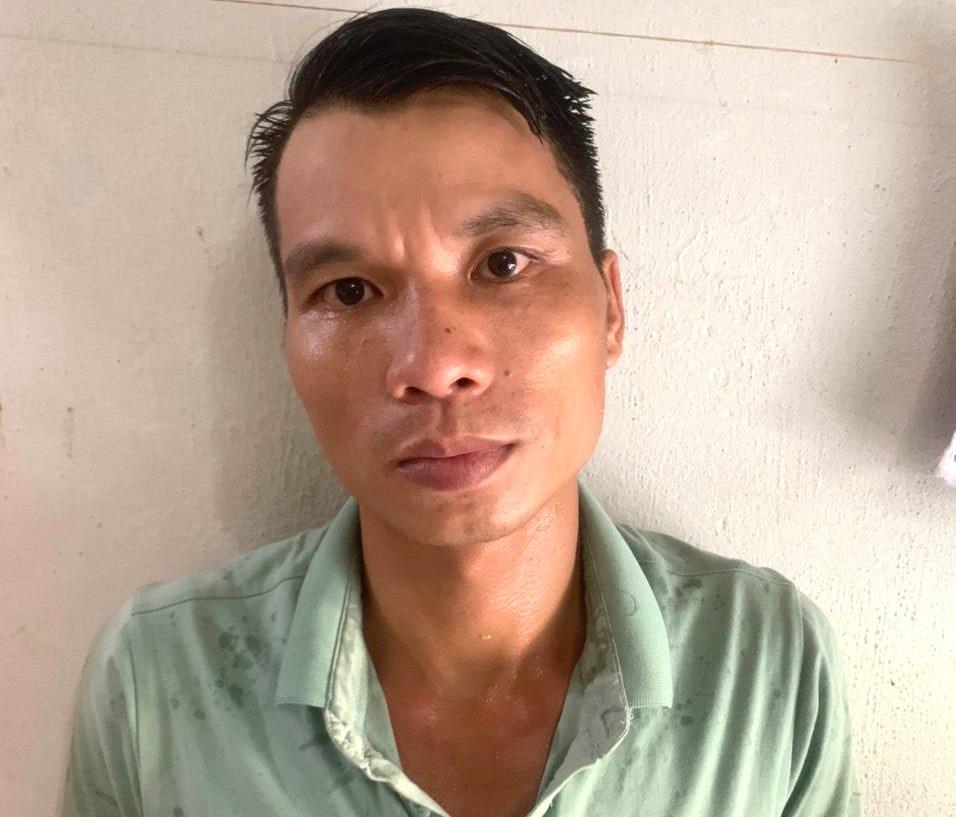 Bắt khẩn cấp thanh niên chuyên dụ dỗ, giao cấu với trẻ em-1