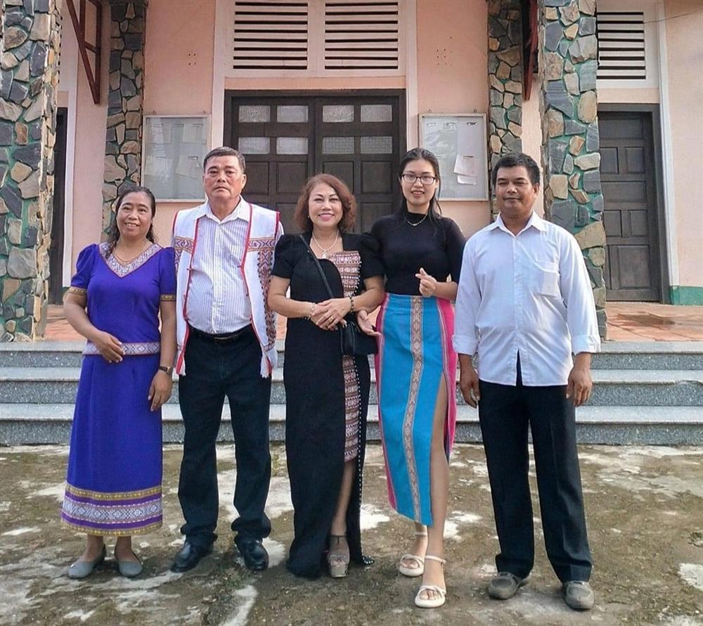 Siu Black và cựu cầu thủ bóng chuyền làm đám cưới-1