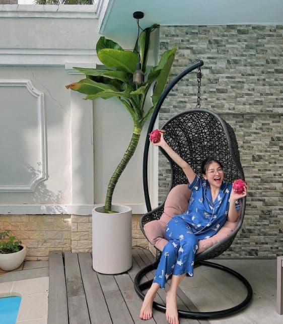 Bên trong biệt thự khu nhà giàu của hoa hậu từng giam mình vì bệnh cường giáp-13