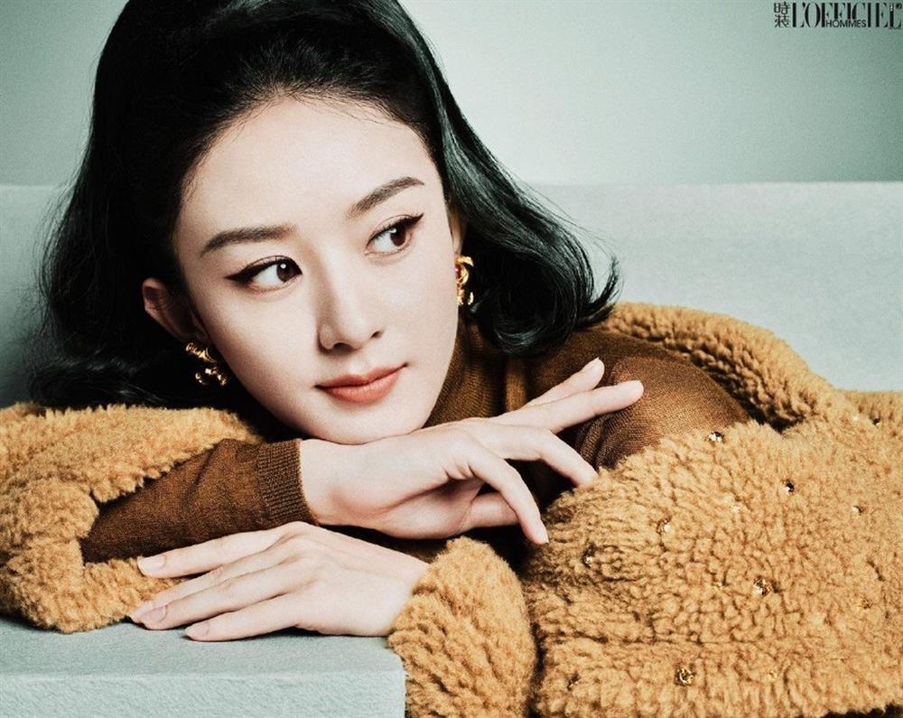 Cuộc sống đầy sắc màu của Triệu Lệ Dĩnh từ khi ly hôn Phùng Thiệu Phong-1