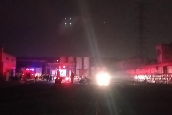 Cháy gần 500m2 nhà xưởng của công ty nhựa ở TP.HCM, 1 người tử vong