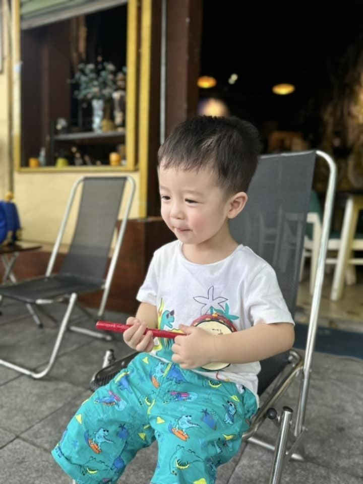 Khán giả thích thú với vẻ đáng yêu của con trai út Bằng Kiều-8