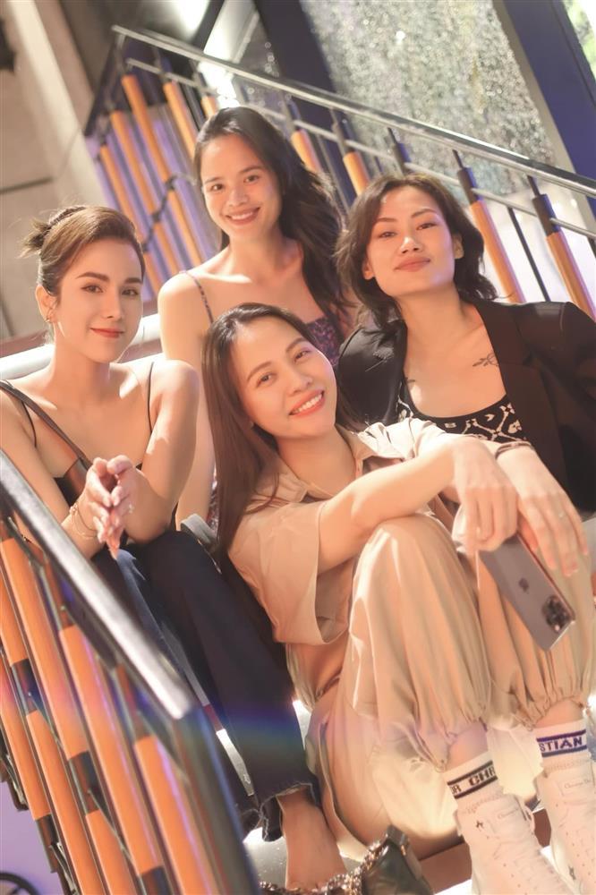 Đàm Thu Trang tự tin diện croptop gợi cảm sau khi sinh con cho Cường Đô La-8