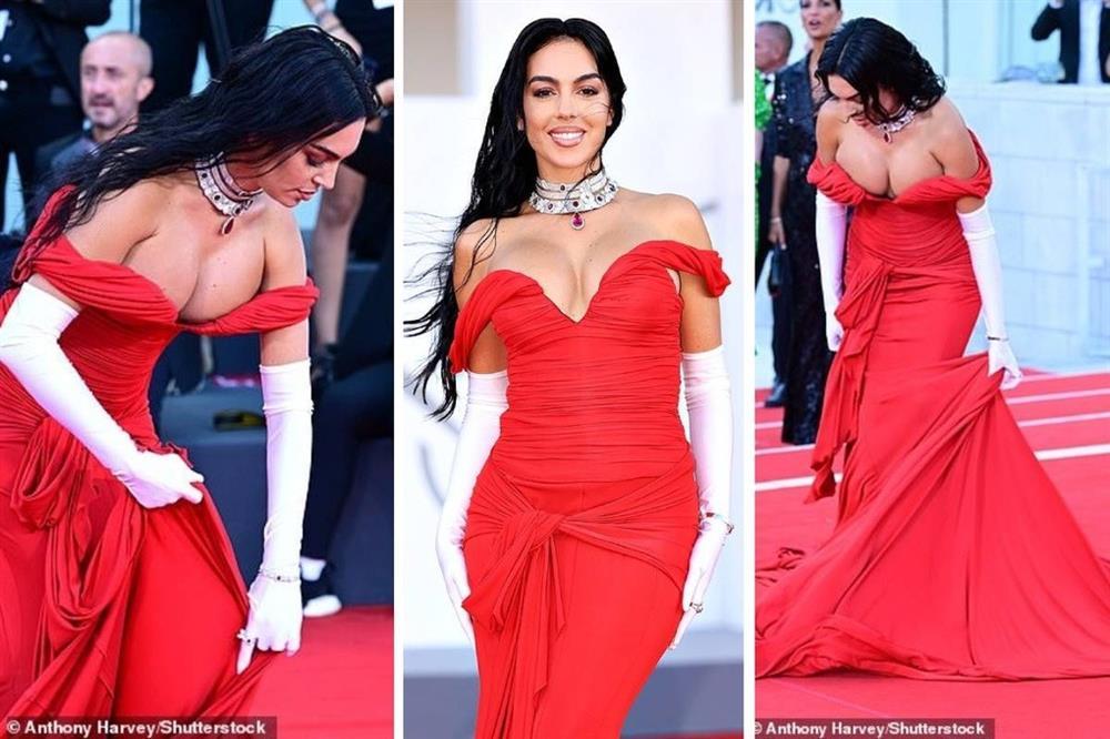 Bạn gái Ronaldo trưng trổ táo bạo, suýt hớ hênh ở Venice-1