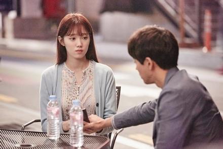 Người yêu sắp đi công tác xa 2 năm nhưng lại không muốn cưới trước