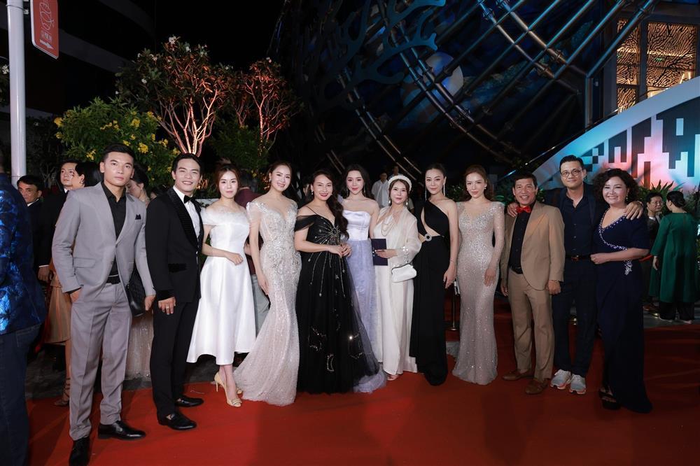 Phương Oanh mặc váy cut-out táo bạo dự lễ trao giải Cánh diều 2023-9