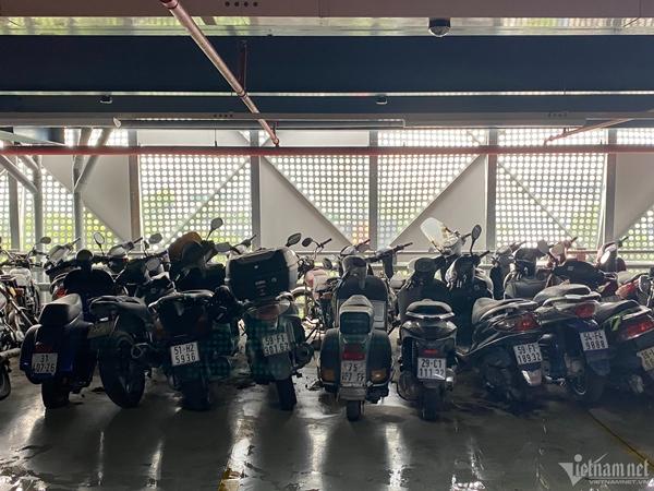 Nghìn ngựa sắt bị bỏ quên ở nhà xe Tân Sơn Nhất, có chiếc gửi đến 7 năm-3