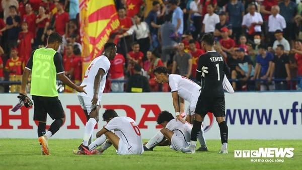 Quân dự bị giúp U23 Việt Nam thắng trận, U23 Yemen khóc ngay trên sân-4