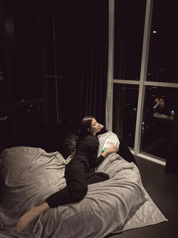 Nơi ở đẳng cấp của nữ ca sĩ đang gây chú ý về phần trả lời liên quan đến Hồ Hoài Anh-16