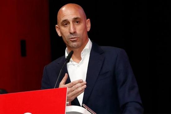 Chủ tịch Luis Rubiales đồng ý từ chức sau vụ 'khóa môi' nữ cầu thủ