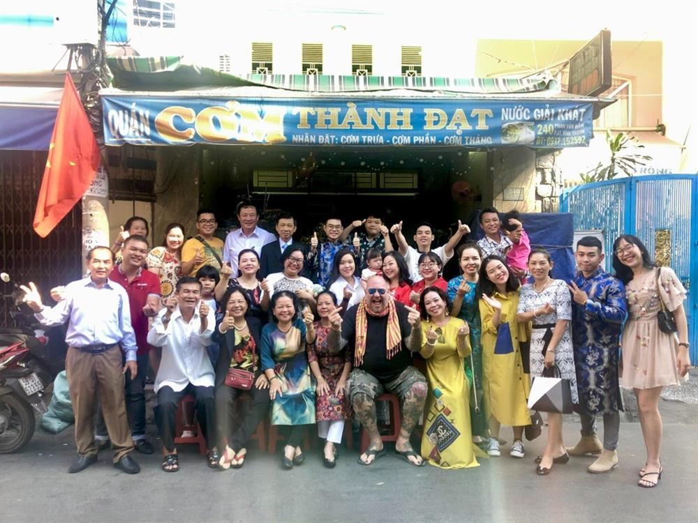 Người đàn ông Mỹ nghiện tóp mỡ, từ chối lương cao để sống ở Việt Nam-2