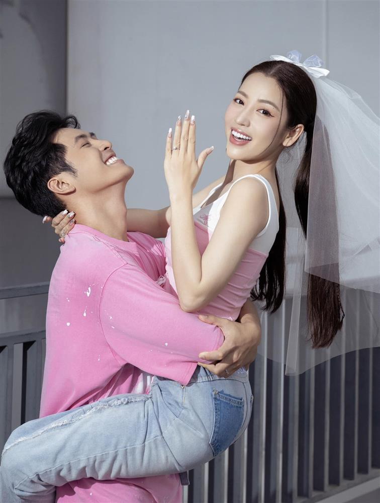 Loạt đồ đôi tình bể bình của Puka - Gin Tuấn Kiệt-1