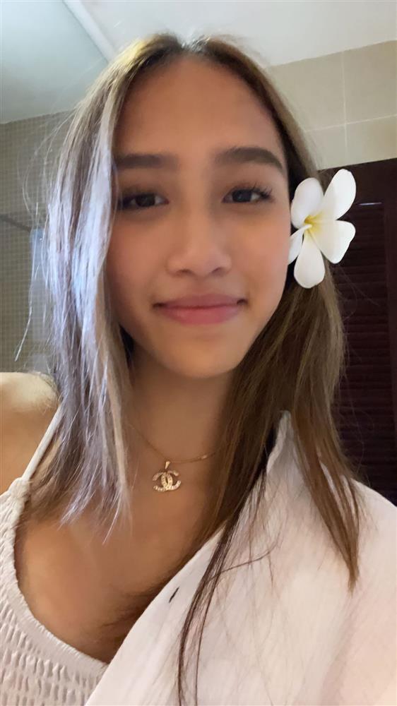 Con gái Thái VG lên đồ xem chung kết Rap Việt, nhan sắc trên sóng truyền hình gây chú ý-2