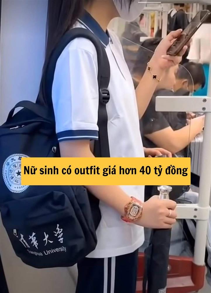 Nữ sinh diện bộ đồ đi học giá 40 tỷ, choáng nhất 1 thứ có tiền cũng không mua được-1