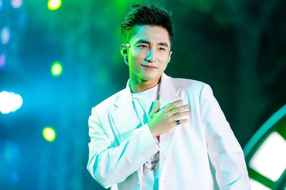 Từ vụ Hoàng Thùy Linh, hãy xem lại màn hỏi đáp căng thẳng của Bi Rain và phóng viên Việt Nam-5