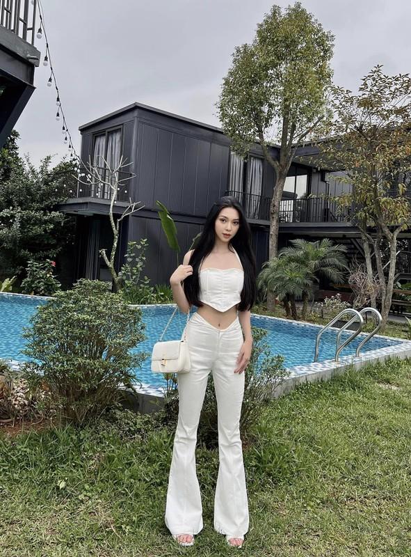 Vẻ gợi cảm của mỹ nữ mang mặt nạ trong Biệt Dược Đen-5