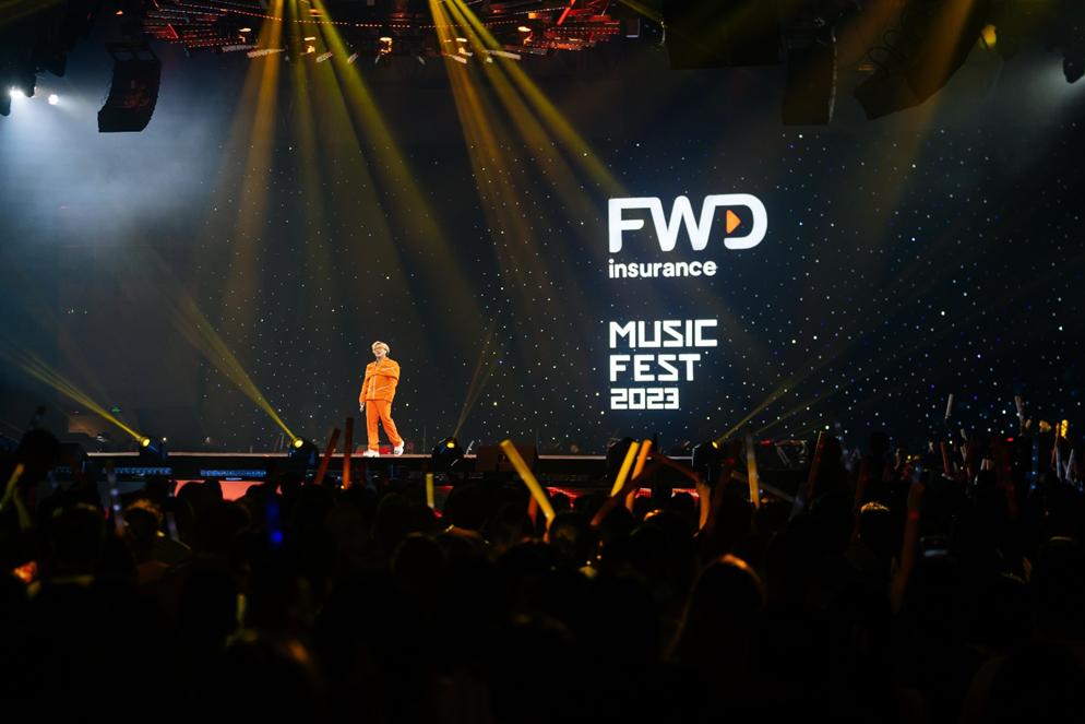 Fan ’đứng ngồi không yên’ vì độ hot của dàn sao FWD Music Fest 2023-3