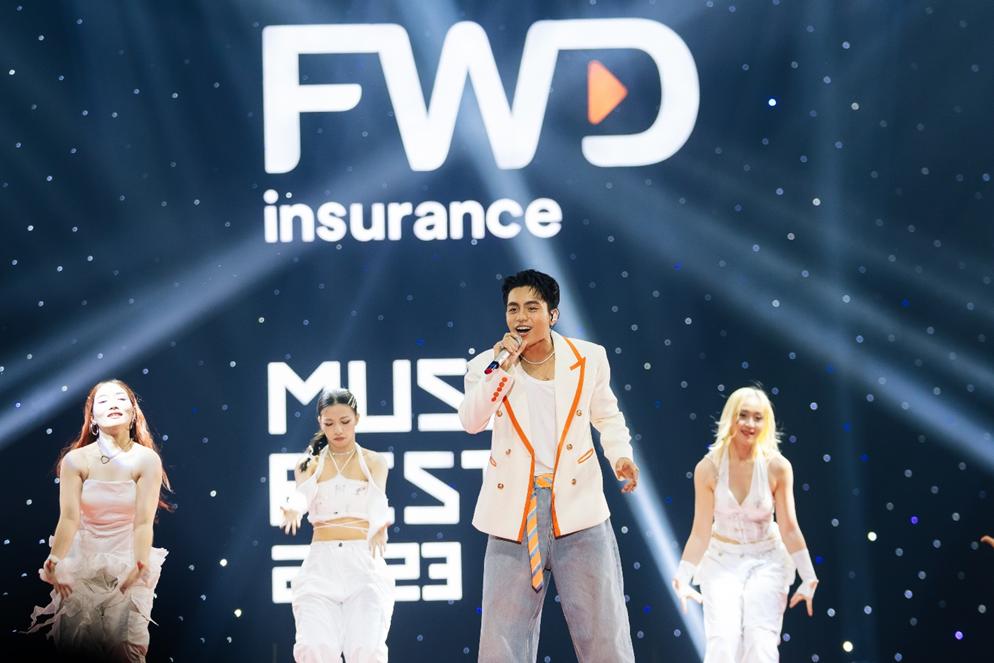 Fan ’đứng ngồi không yên’ vì độ hot của dàn sao FWD Music Fest 2023-5