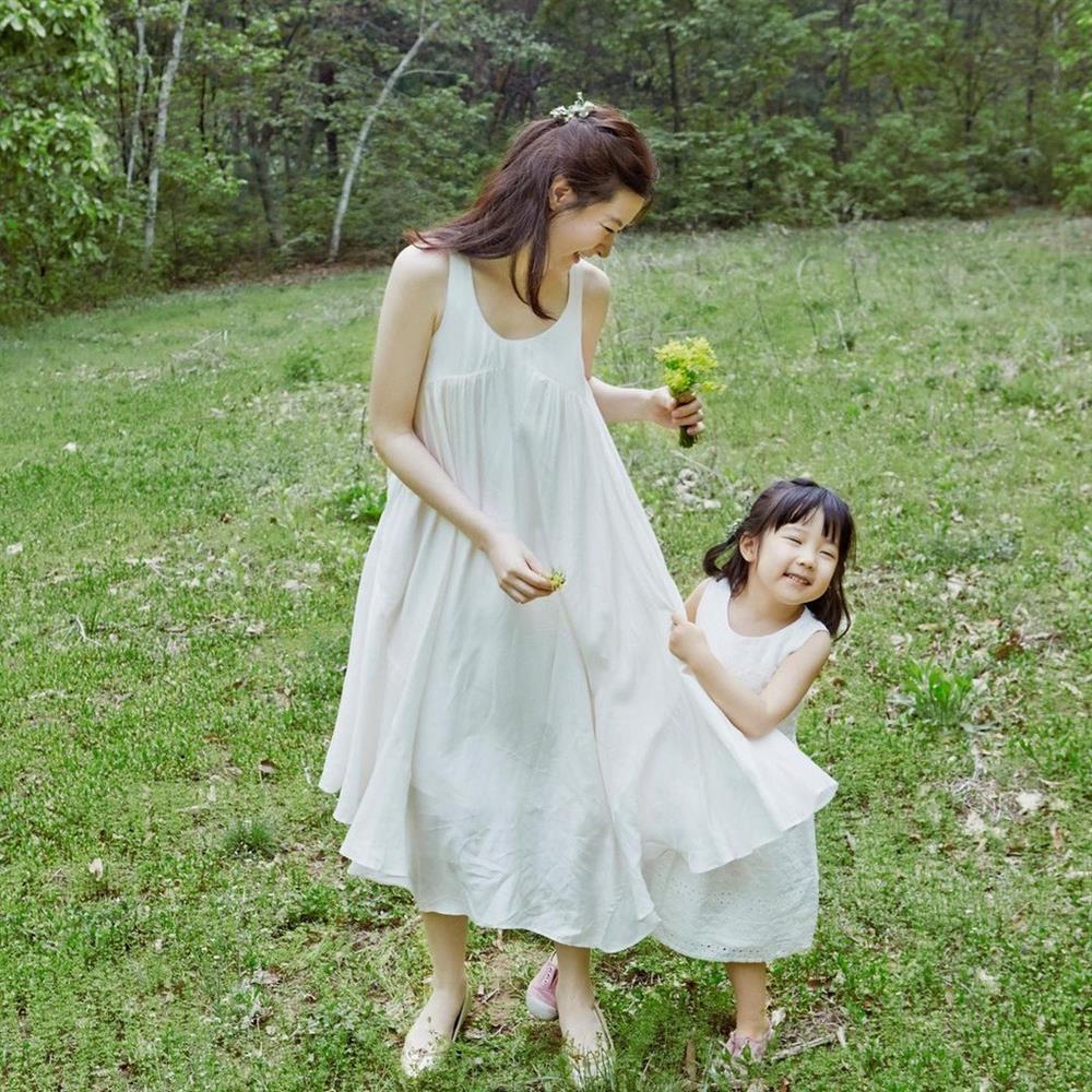 Con gái minh tinh Lee Young Ae: Xinh đẹp như mẹ, có tố chất nghệ thuật-3