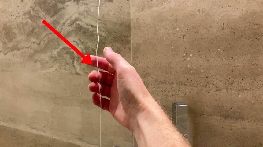 Bí mật về những sợi dây trong phòng tắm khách sạn-1