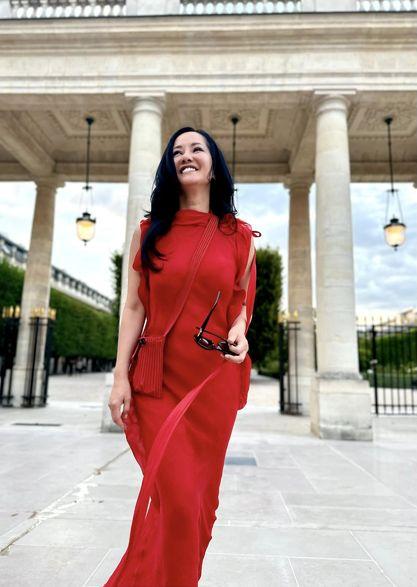 Diện mạo không nhận ra của Bống Hồng Nhung trong căn biệt thự ở Pháp-7