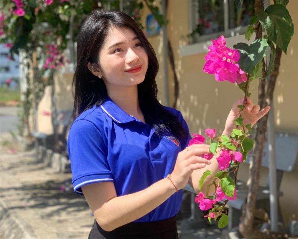 Cô giáo xin vào nhóm lớp hút triệu view: Xinh đẹp, gần gũi và tích cực-2