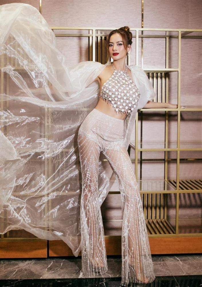 Thanh Hằng, Tóc Tiên khoe chân thon đáng đồng tiền bát gạo-6