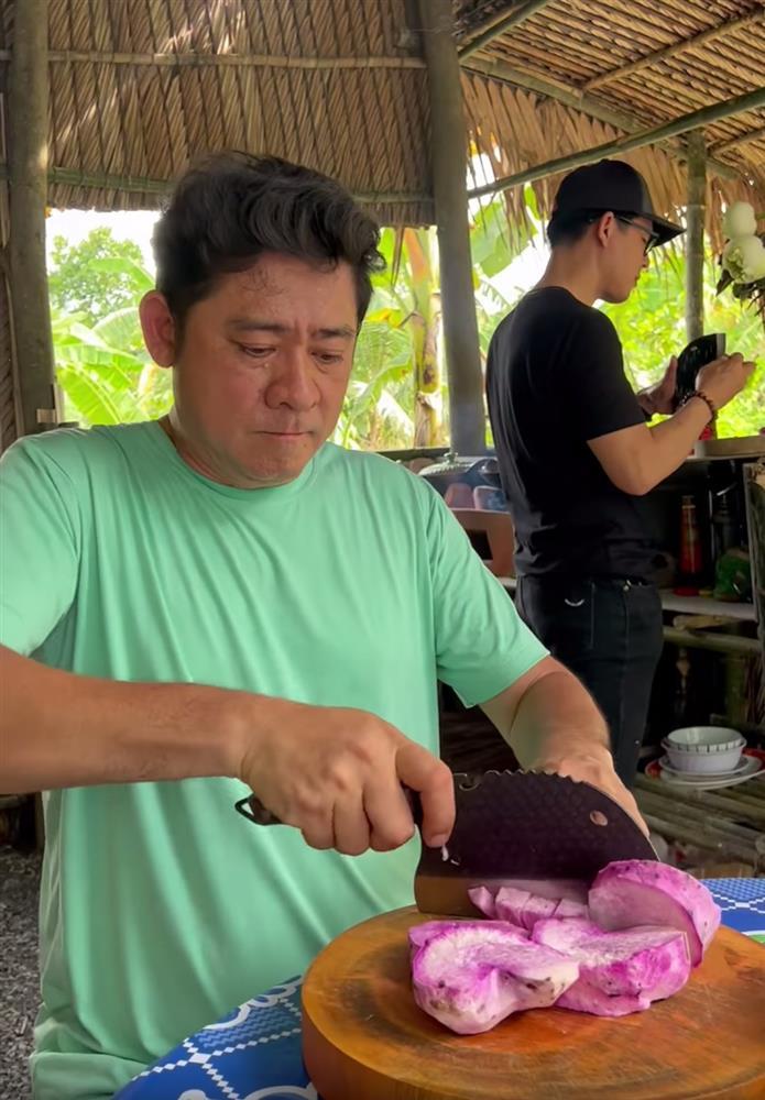 Tài tử Huỳnh Anh Tuấn: Ở nhà tranh vách lá, vui thú vườn tược tuổi 55-6