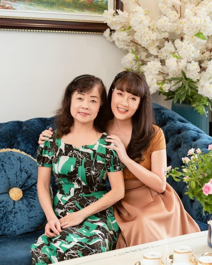 Vân Dung nhắn nhủ: Có chuyện xảy ra, con chỉ muốn về nhà, gục đầu vào lòng mẹ-1