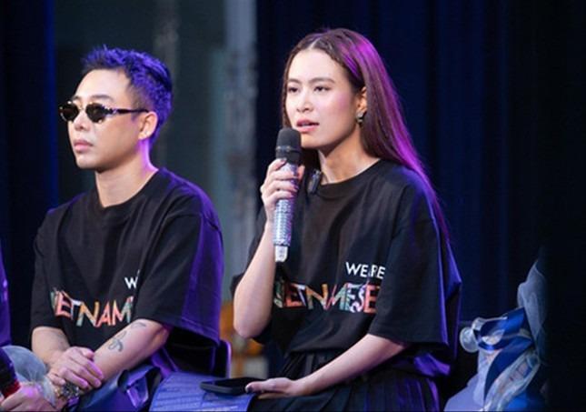 Ca sĩ bước qua tai nạn-1