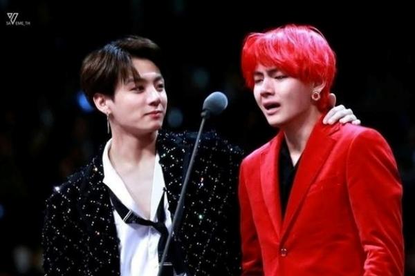 Jennie Blackpink gây sốt với thần thái cuốn hút trên bìa tạp chí-5