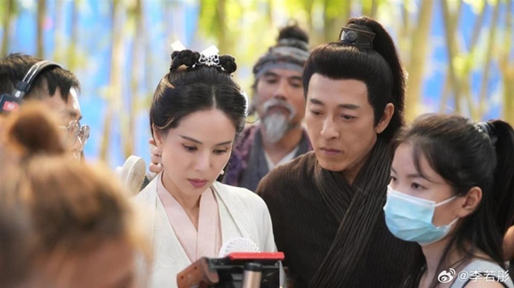 Lý Nhược Đồng tái hiện Tiểu Long Nữ, nhan sắc tuổi U60 đáng kinh ngạc-4