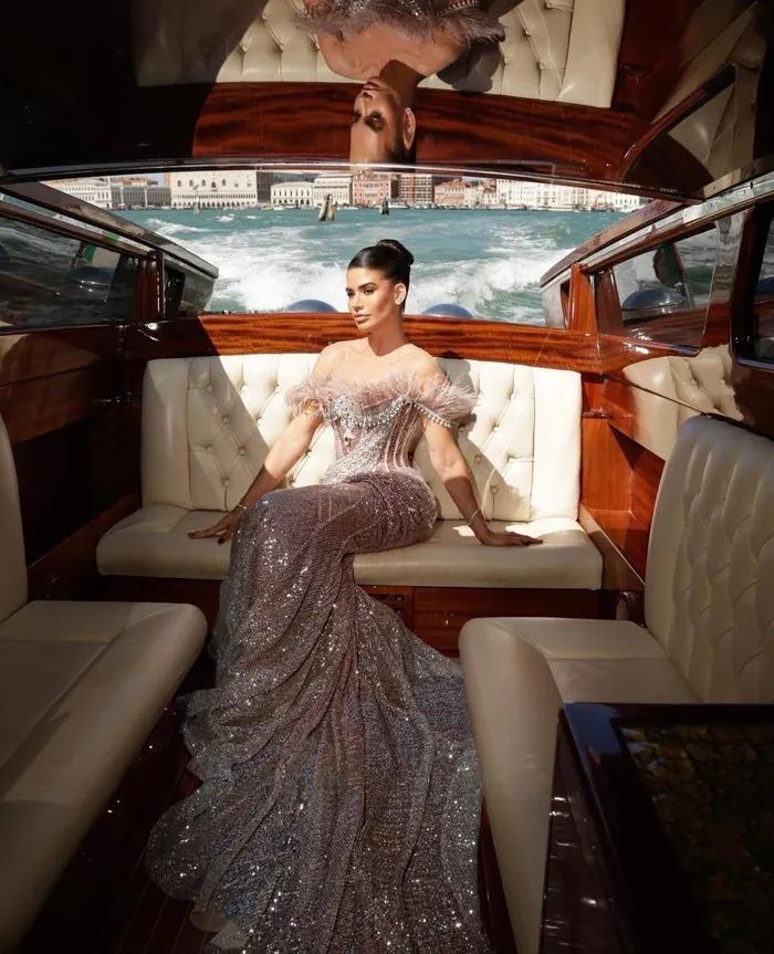 4 mỹ nhân nổi tiếng diện đầm của nhà thiết kế người Việt tại LHP Venice 2023-4