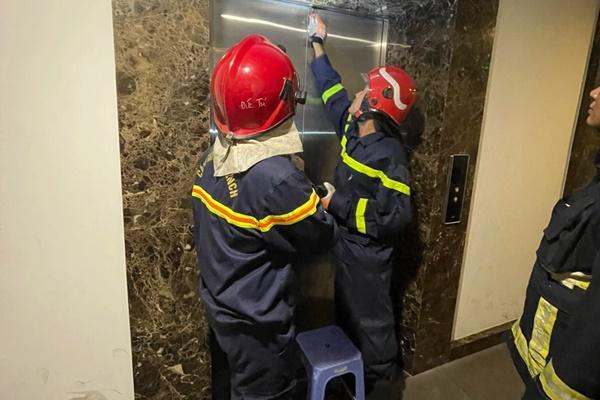 Mắc kẹt trong thang máy suốt 42 tiếng, người đàn ông sống sót kỳ diệu-2
