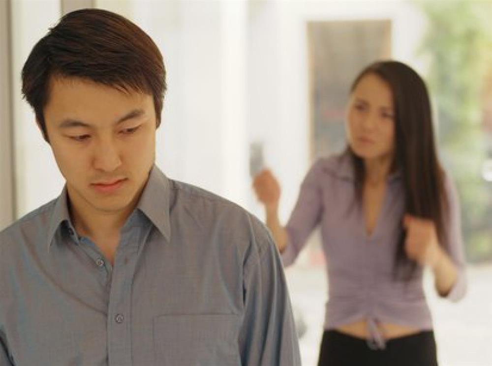 Chồng tôi ấm ức vì bố mẹ chia tài sản không công bằng-1