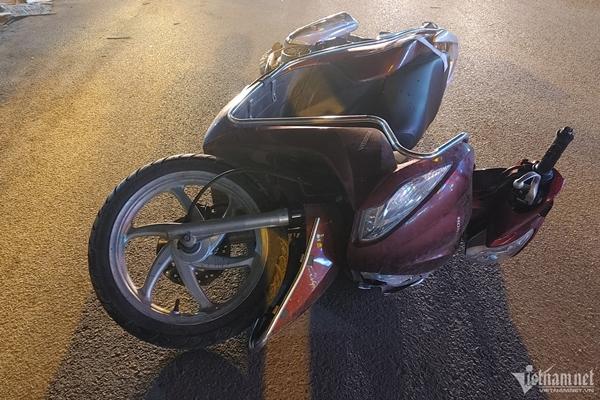 Người lái ô tô đâm thủng cổng UBND tỉnh Khánh Hòa đã tử vong-2