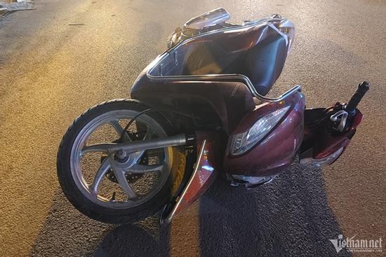 Ô tô đâm liên hoàn nhiều xe trên đường phố Hà Nội