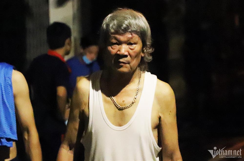 Lời kể của người đầu tiên phát hiện vụ cháy chung cư mini ở Khương Hạ-1