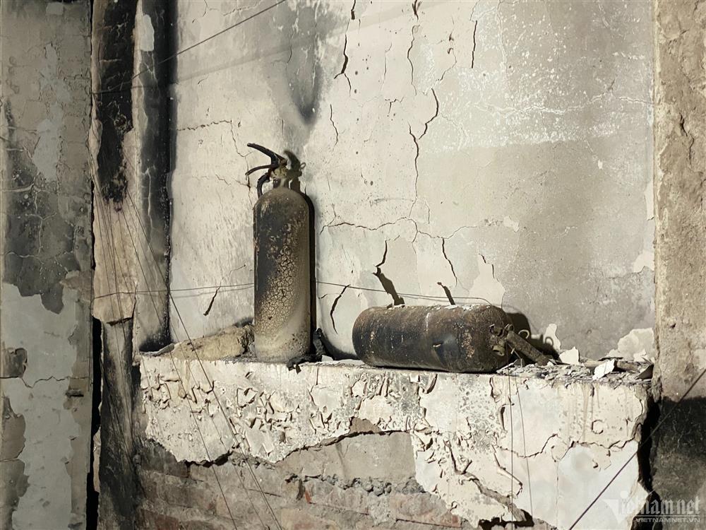 Hiện trường vụ cháy chung cư mini 150 người ở tại Khương Hạ-3