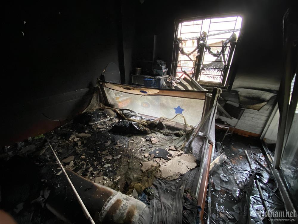Hiện trường vụ cháy chung cư mini 150 người ở tại Khương Hạ-6