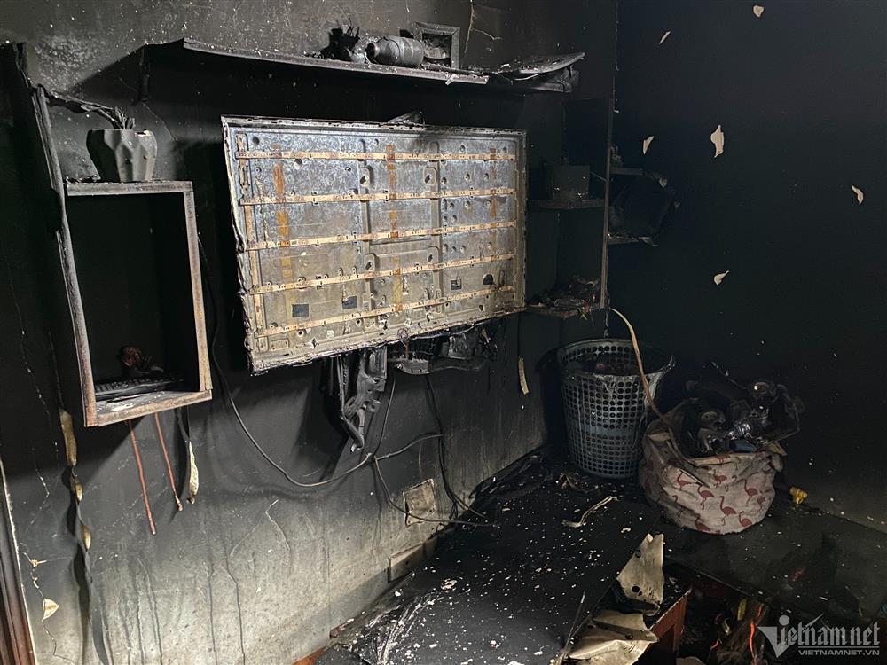 Hiện trường vụ cháy chung cư mini 150 người ở tại Khương Hạ-8