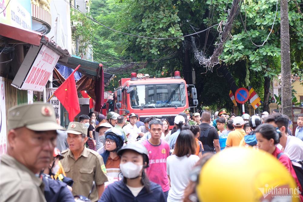 Vụ cháy chung cư mini ở Khương Hạ: Gọi điện 100 cuộc cho bạn nhưng không bắt máy-4