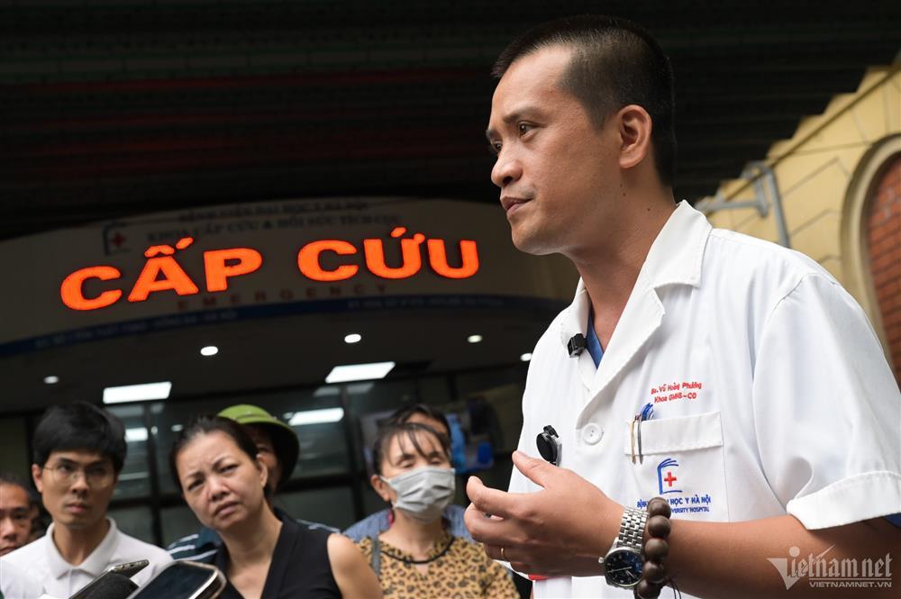 Không khí căng thẳng trong phòng phẫu thuật nạn nhân vụ cháy chung cư mini-7