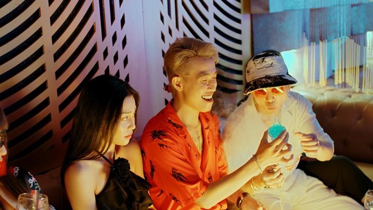 Đời thực gợi cảm của người đẹp đóng vai Tuyết nghiện trong phim hot nhất giờ vàng VTV-1