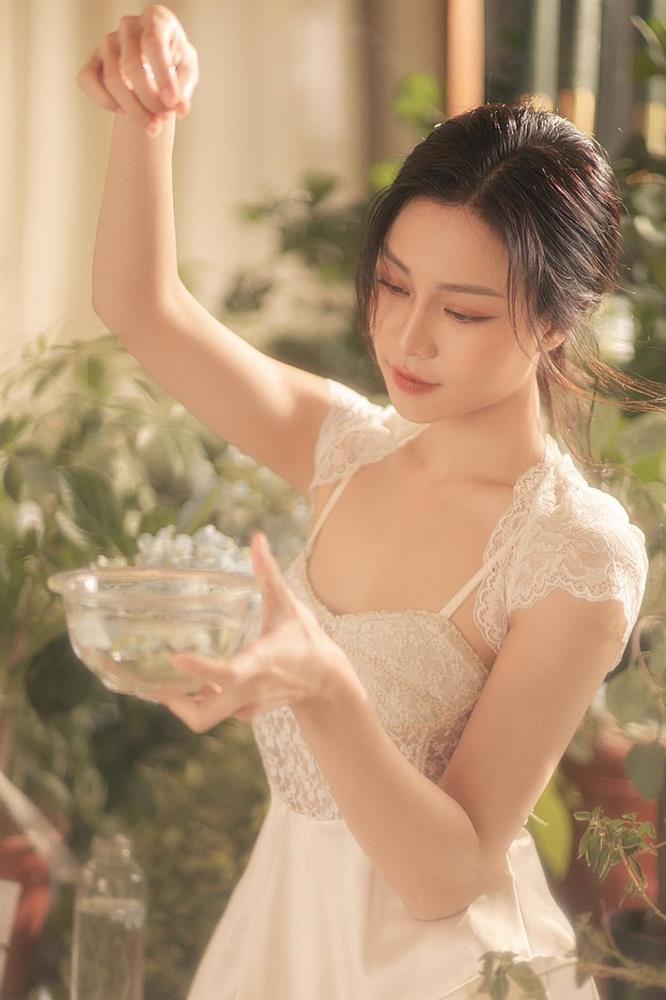 Đời thực gợi cảm của người đẹp đóng vai Tuyết nghiện trong phim hot nhất giờ vàng VTV-10