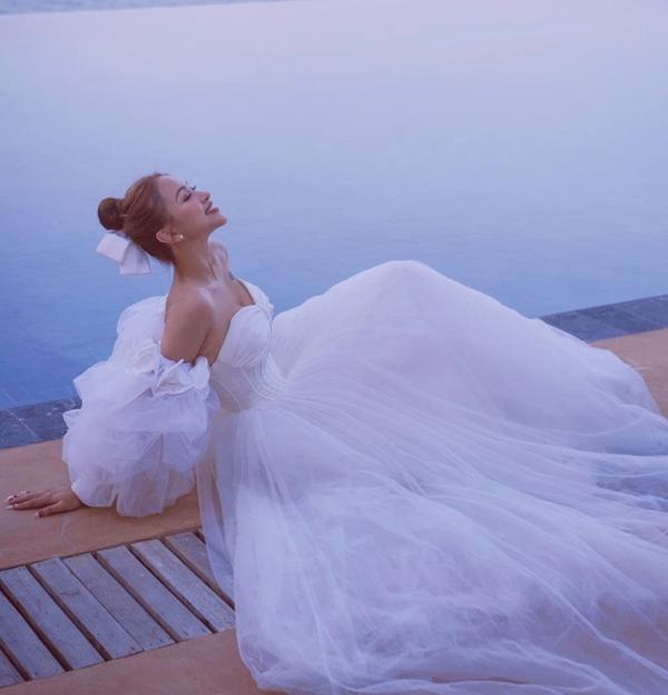 Ảnh cưới ngọt ngào của Vân Hugo Nhật Ký Vàng Anh và chồng doanh nhân-9