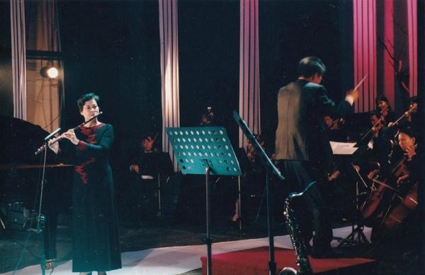 Nghệ sĩ Hồng Nhung - vợ thứ 2 của nhạc sĩ Phú Quang qua đời-3