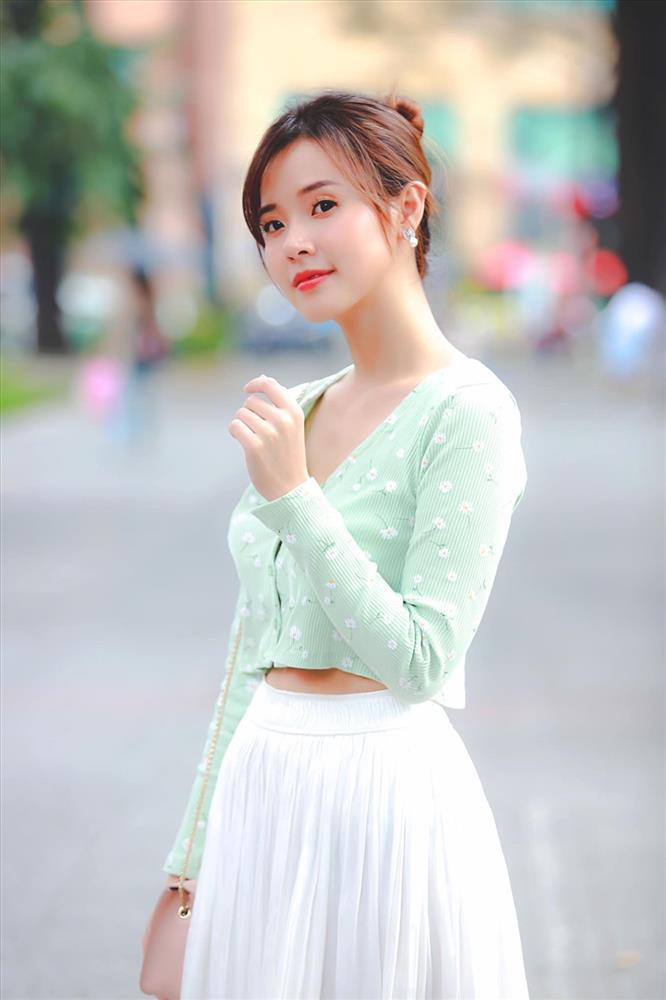 Midu tiết lộ từng bị bạn bè chê bai ngoại hình-1